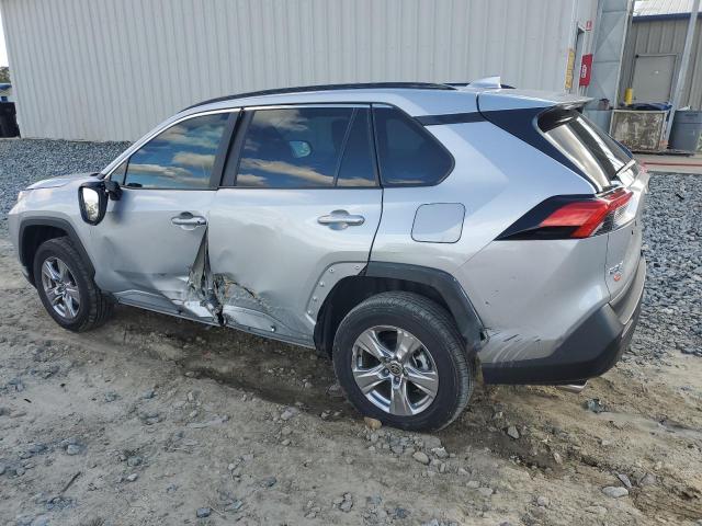 2T3W1RFV1PW242252 - 2023 TOYOTA RAV4 XLE SILVER photo 2