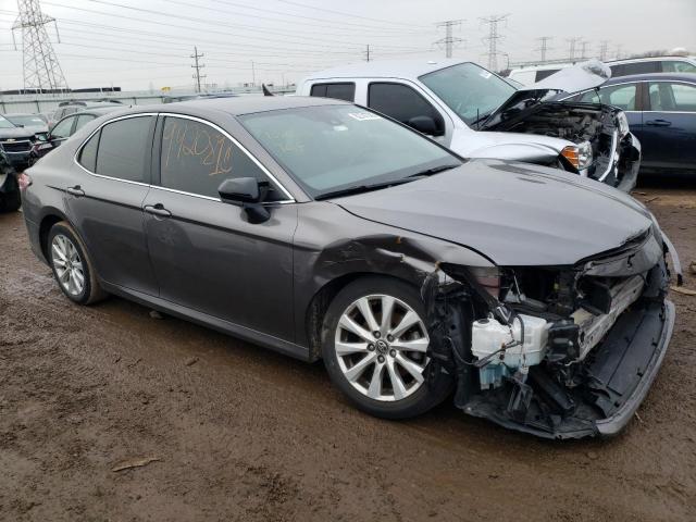 4T1C11AK7LU992081 - 2020 TOYOTA CAMRY LE GRAY photo 4