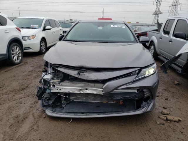 4T1C11AK7LU992081 - 2020 TOYOTA CAMRY LE GRAY photo 5