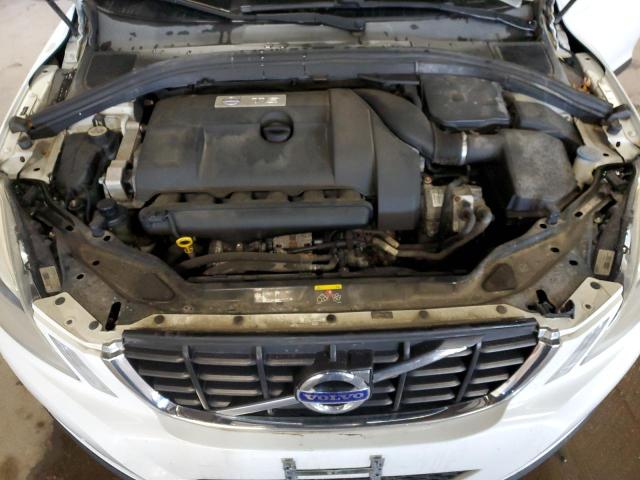 YV4902DZ8B2173958 - 2011 VOLVO XC60 T6 WHITE photo 11