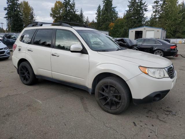 JF2SH6CC8AH736862 - 2010 SUBARU FORESTER 2.5X PREMIUM WHITE photo 4