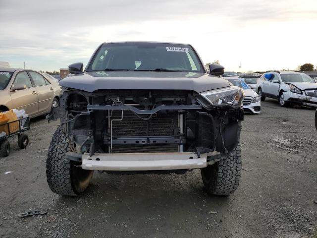 JTEBU5JR6G5332038 - 2016 TOYOTA 4RUNNER SR5/SR5 PREMIUM 石墨色 照片 5