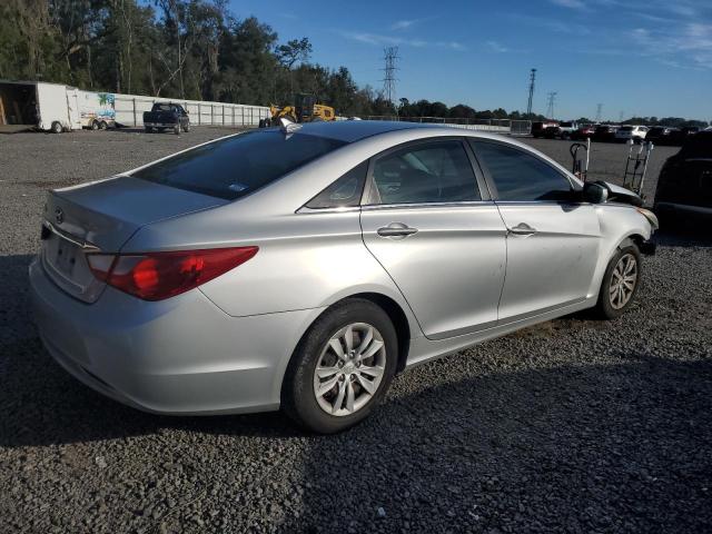 5NPEB4AC6BH008058 - 2011 HYUNDAI SONATA GLS SILVER photo 3