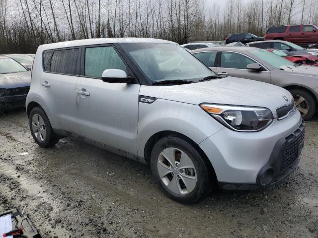 KNDJN2A27G7827061 - 2016 KIA SOUL SILVER photo 4