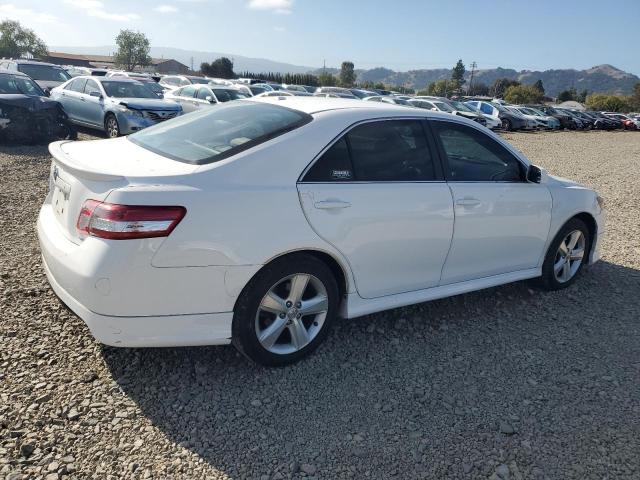 4T1BF3EK5BU721876 - 2011 TOYOTA CAMRY BASE Blanco foto 3