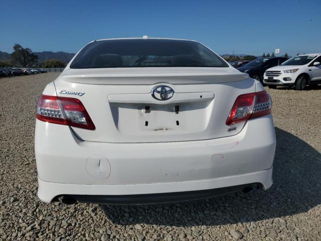 4T1BF3EK5BU721876 - 2011 TOYOTA CAMRY BASE Blanco foto 6
