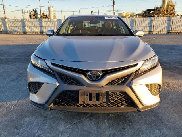 4T1B11HK4KU213848 - 2019 TOYOTA CAMRY L SILVER photo 5