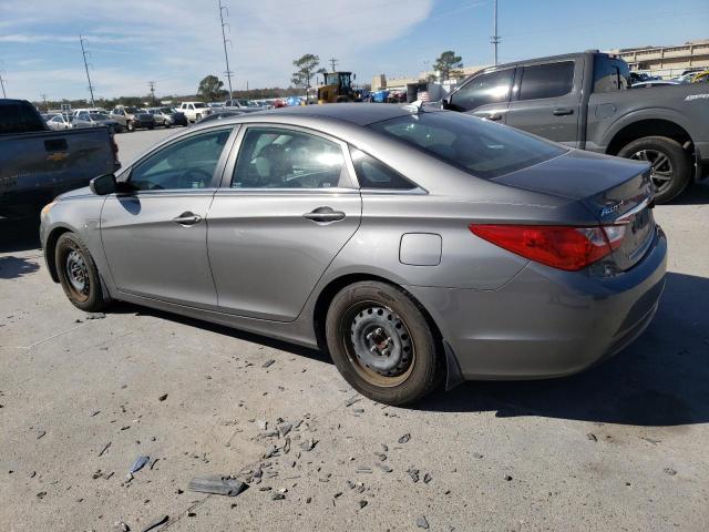 5NPEB4AC8DH556078 - 2013 HYUNDAI SONATA GLS GRAY photo 2