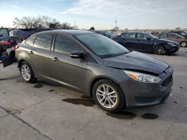 1FADP3F25HL270591 - 2017 FORD FOCUS SE CHARCOAL photo 4