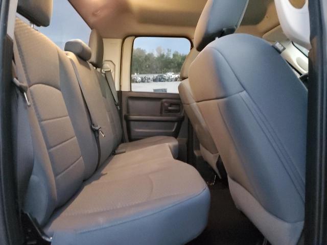 1C6RR7FT0JS309584 - 2018 RAM 1500 ST Silber Foto 10