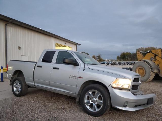 1C6RR7FT0JS309584 - 2018 RAM 1500 ST Silber Foto 4