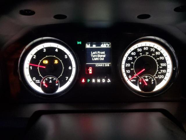 1C6RR7FT0JS309584 - 2018 RAM 1500 ST Silber Foto 9