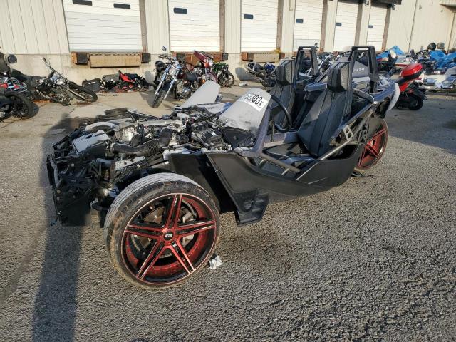 57XAASFA6G5109659 - 2016 POLARIS SLINGSHOT GRAY photo 2