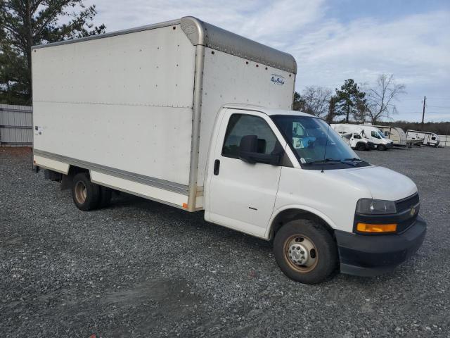 1HA3GTCG3KN013913 - 2019 CHEVROLET EXPRESS G3 WHITE photo 4