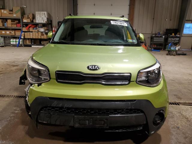 KNDJN2A28H7882944 - 2017 KIA SOUL GREEN photo 5