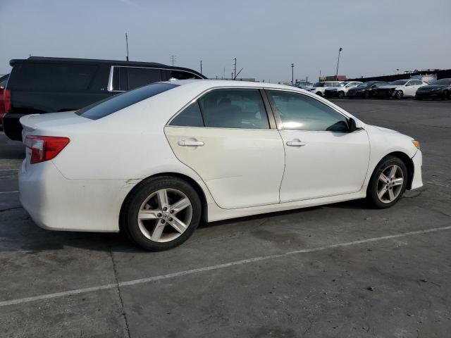 4T1BF1FK3CU556706 - 2012 TOYOTA CAMRY BASE WHITE photo 3