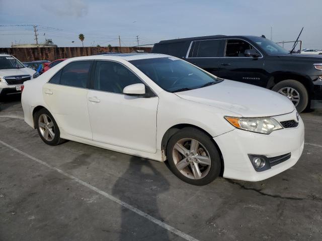 4T1BF1FK3CU556706 - 2012 TOYOTA CAMRY BASE WHITE photo 4