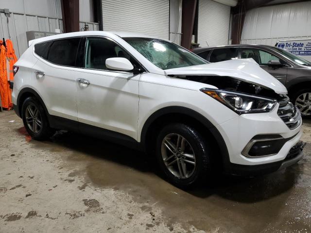 5XYZTDLBXJG547257 - 2018 HYUNDAI SANTA FE S WHITE photo 4