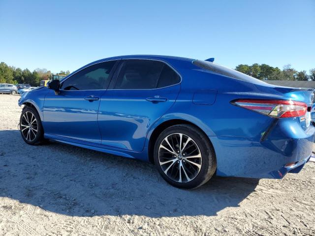 4T1B11HK8JU020083 - 2018 TOYOTA CAMRY L BLUE photo 2