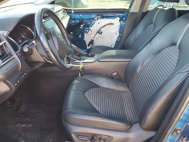 4T1B11HK8JU020083 - 2018 TOYOTA CAMRY L BLUE photo 7