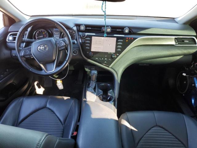 4T1B11HK8JU020083 - 2018 TOYOTA CAMRY L BLUE photo 8