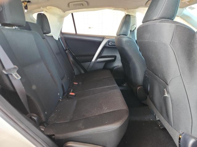 JTMBFREV4HJ131549 - 2017 TOYOTA RAV4 LE Белый фото 11