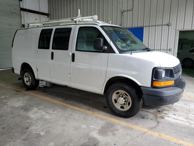 1GCWGFCF7F1280690 - 2015 CHEVROLET EXPRESS G2 WHITE photo 4