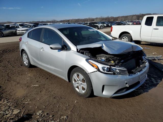 3KPFL4A76HE110591 - 2017 KIA FORTE LX SILVER photo 4