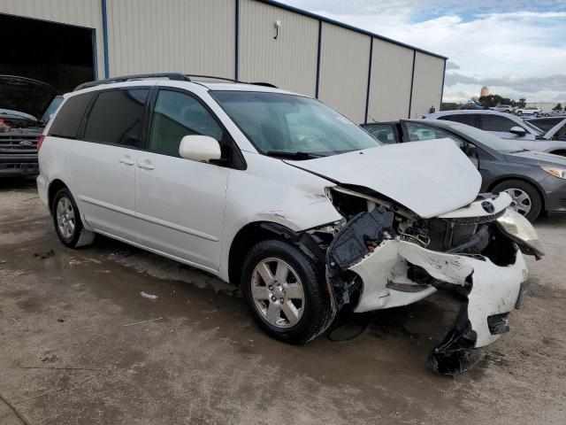 5TDZA22C76S477070 - 2006 TOYOTA SIENNA XLE WHITE photo 4