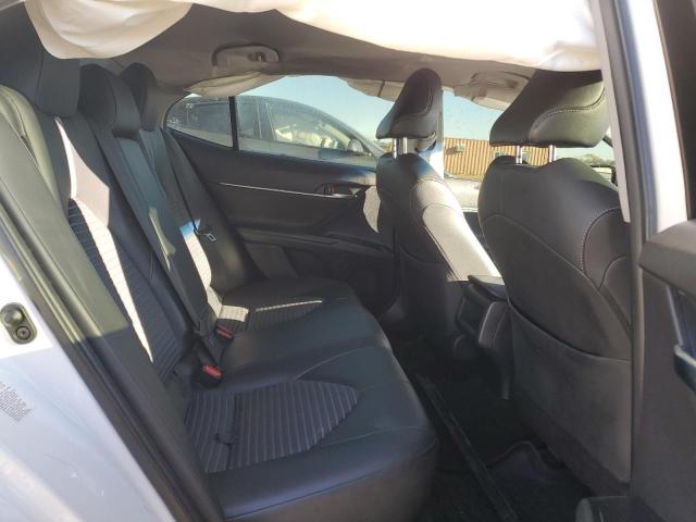 JTNB11HK9J3042986 - 2018 TOYOTA CAMRY L 白色 照片 10