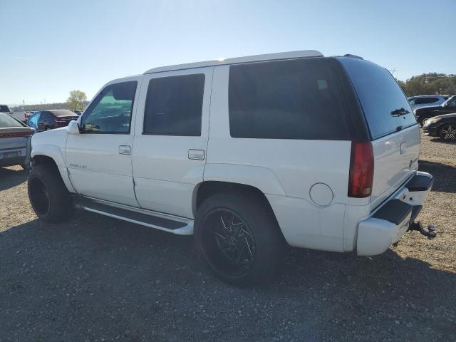 1GYEK13R0XR418963 - 1999 CADILLAC ESCALADE WHITE photo 2