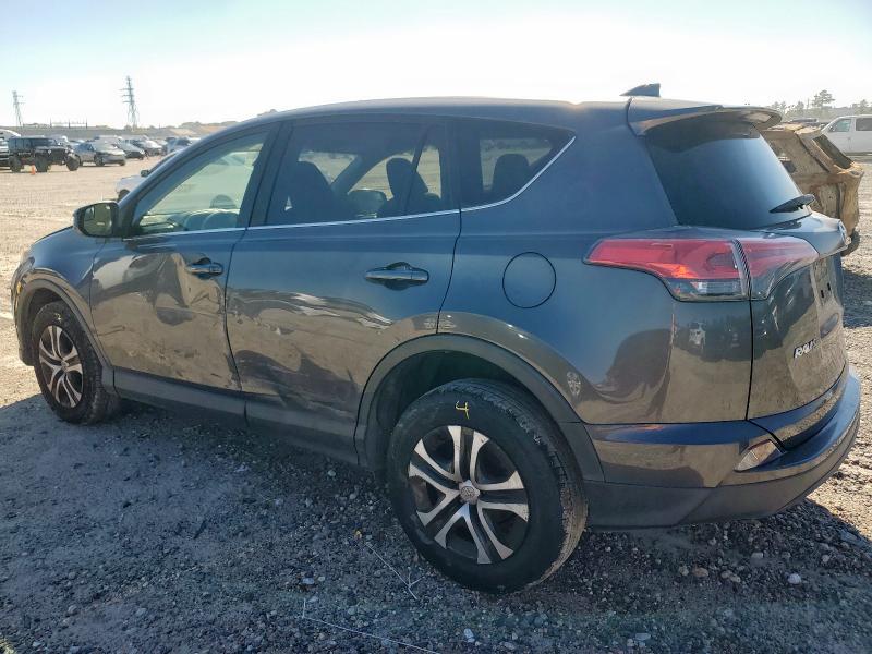 JTMZFREVXHJ142778 - 2017 TOYOTA RAV4 LE Grau Foto 2