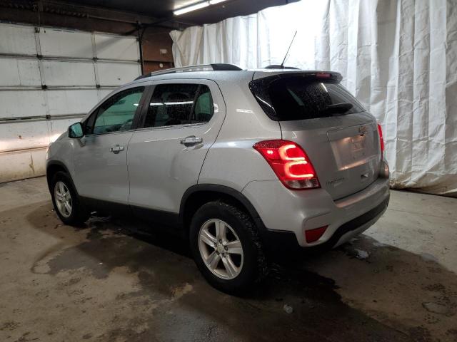 KL7CJPSB0JB598210 - 2018 CHEVROLET TRAX 1LT Күміс фото 2
