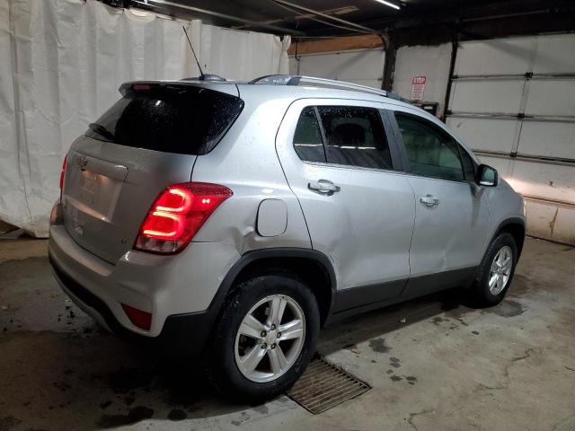 KL7CJPSB0JB598210 - 2018 CHEVROLET TRAX 1LT Күміс фото 3