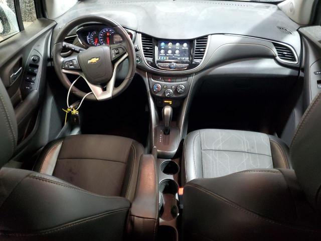 KL7CJPSB0JB598210 - 2018 CHEVROLET TRAX 1LT Күміс фото 8