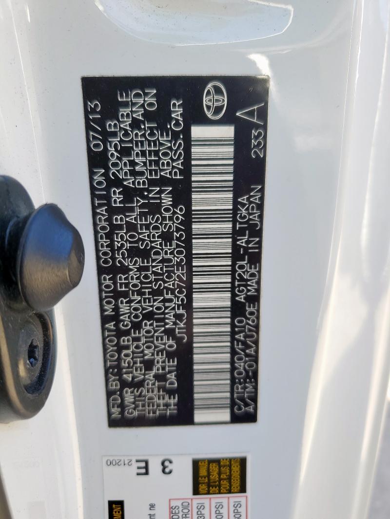 JTKJF5C72E3073796 - 2014 TOYOTA SCION TC Weiß Foto 12