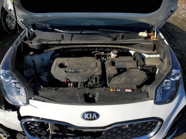 KNDPMCAC5M7909278 - 2021 KIA SPORTAGE LX WHITE photo 11