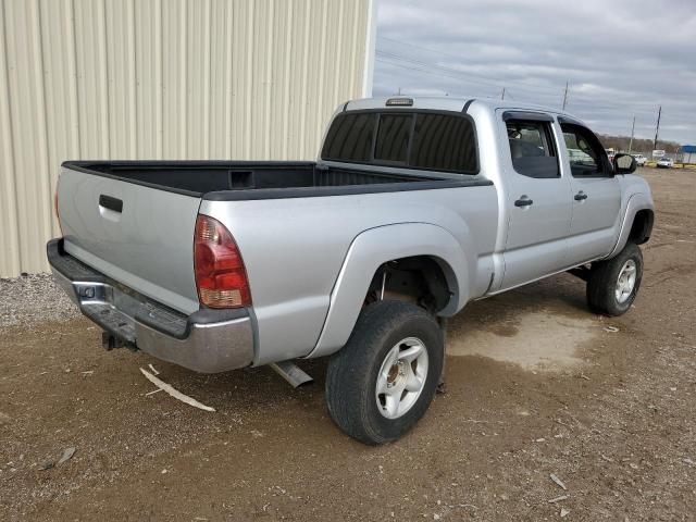 3TMKU72N57M010173 - 2007 TOYOTA TACOMA DOUBLE CAB PRERUNNER LONG BED SILVER photo 3