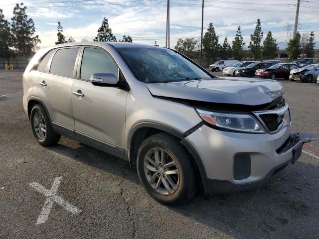 5XYKT3A61FG579099 - 2015 KIA SORENTO LX SILVER photo 4