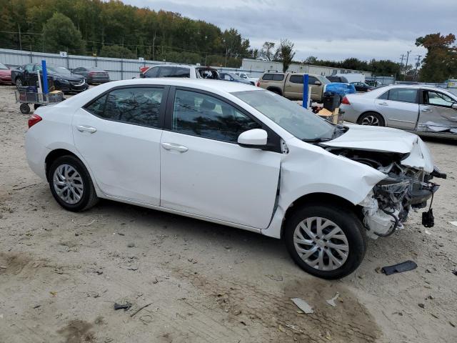 2T1BURHE5JC069453 - 2018 TOYOTA COROLLA L Biały zdjęcie 4