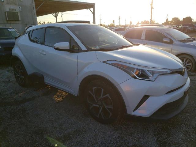 NMTKHMBX3JR020789 - 2018 TOYOTA C-HR XLE WHITE photo 4