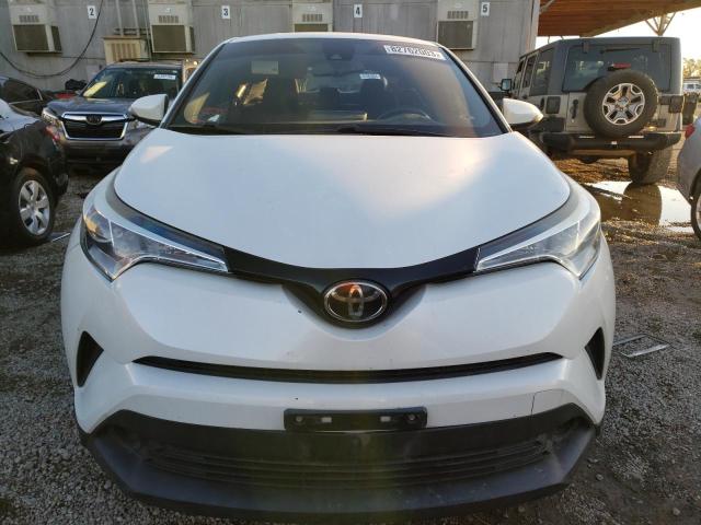 NMTKHMBX3JR020789 - 2018 TOYOTA C-HR XLE WHITE photo 5