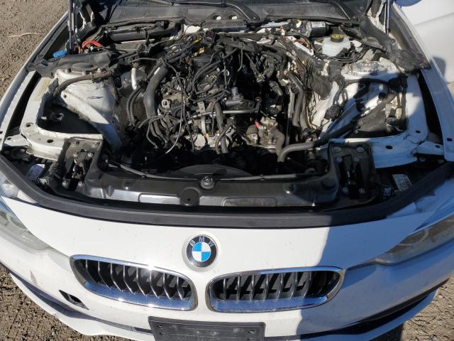 WBA8B9G58JNU99537 - 2018 BMW 330 I WHITE photo 11