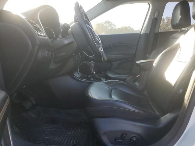 3C4NJCCB8KT749040 - 2019 JEEP COMPASS LIMITED أبيض صورة 7