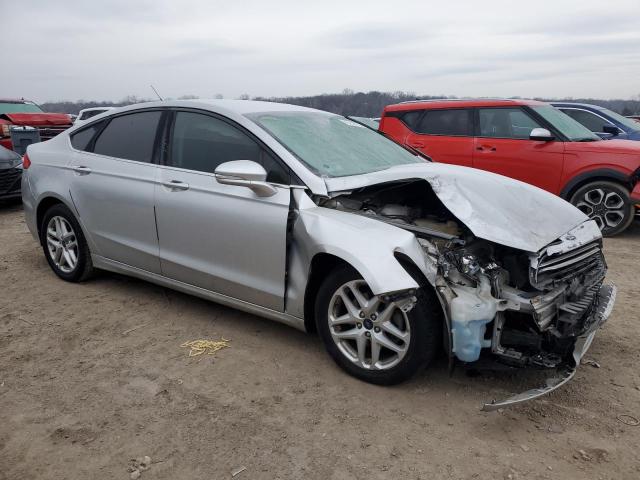 3FA6P0H76FR164696 - 2015 FORD FUSION SE SILVER photo 4