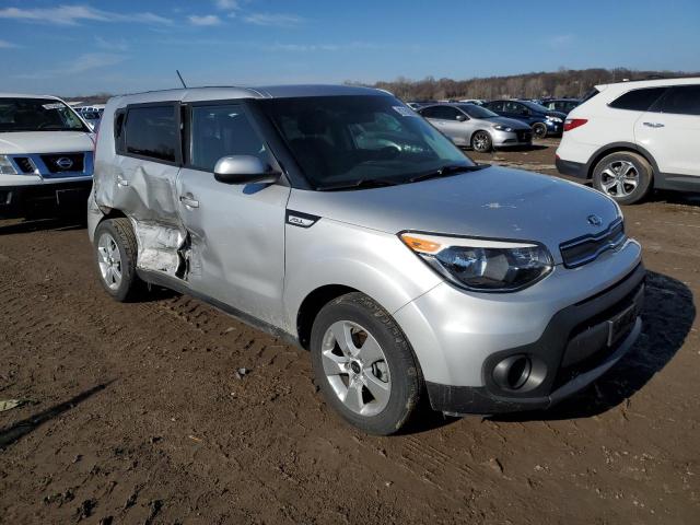 KNDJN2A20J7581123 - 2018 KIA SOUL SILVER photo 4