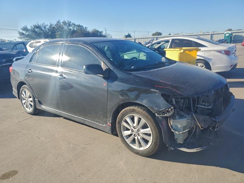 2T1BU4EE3AC492961 - 2010 TOYOTA COROLLA BASE 黑色 照片 4