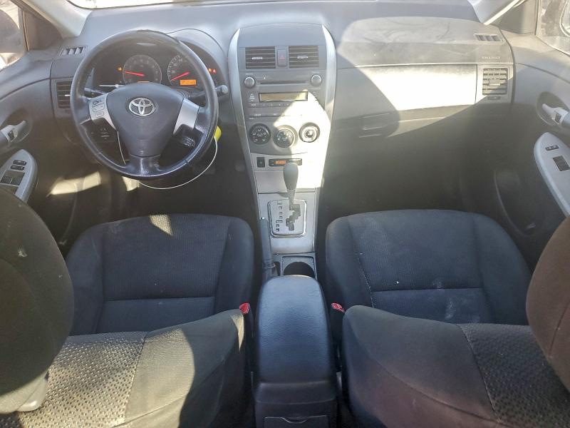 2T1BU4EE3AC492961 - 2010 TOYOTA COROLLA BASE 黑色 照片 8