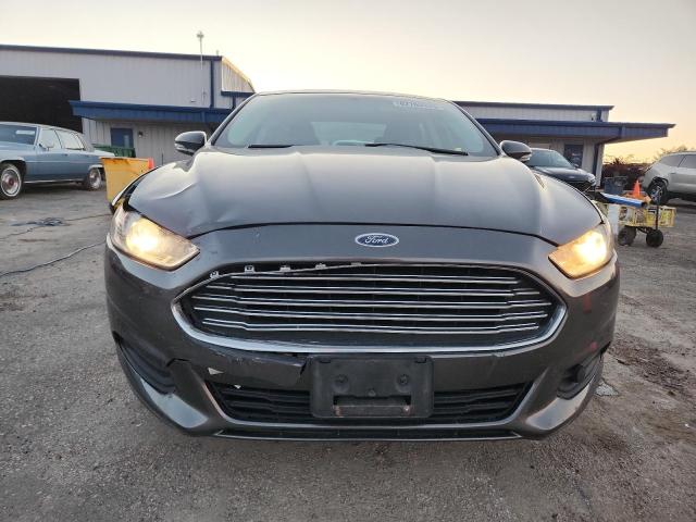 3FA6P0H77FR128077 - 2015 FORD FUSION SE ნაცრისფერი ფოტო 5