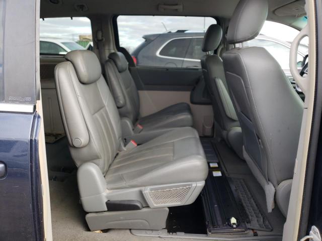 2A8HR54P28R816103 - 2008 CHRYSLER TOWN & COU TOURING BLUE photo 11